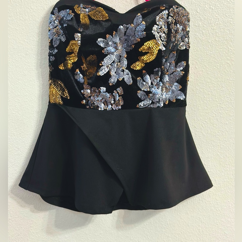 Lulumari absolutely stunning corset. Definitely a statement piece